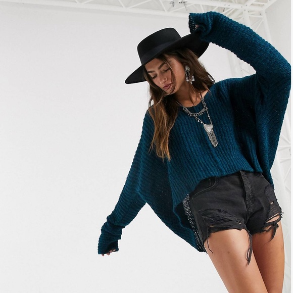 Free People Sweaters - 💕NWT Free People Moonbeam V Neck Sweater Blue